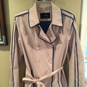 L Lightly lined pea coat